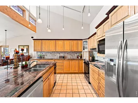 Kitchen - 7372 Olde Stage Rd, Boulder, CO 80302 photo 3 of 4