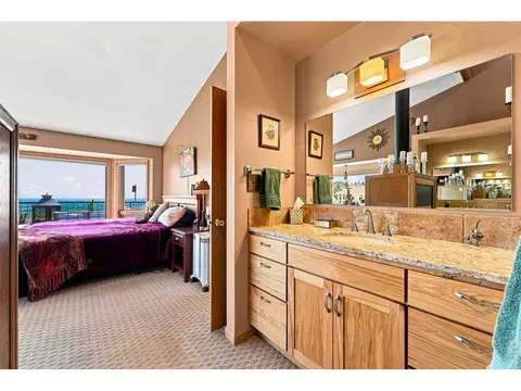 Bath - 7372 Olde Stage Rd, Boulder, CO 80302 photo 2 of 5