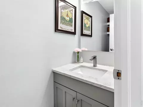 Bath - 1633 18th St #6, Boulder, CO 80302 photo 1 of 3
