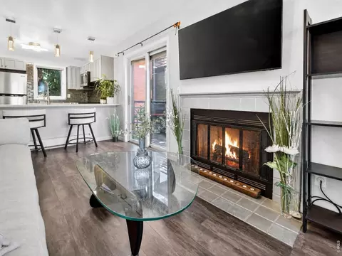 Living - 1633 18th St #6, Boulder, CO 80302 photo 4 of 6