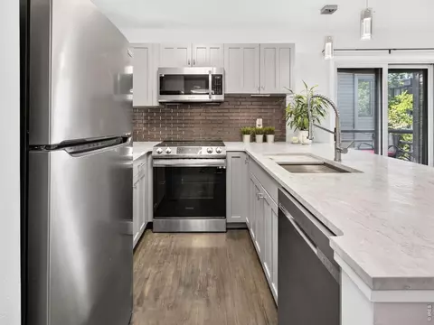 Kitchen - 1633 18th St #6, Boulder, CO 80302 photo 6 of 6
