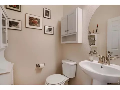 Bath - 101 Casper Dr, Lafayette, CO 80026 photo 2 of 4