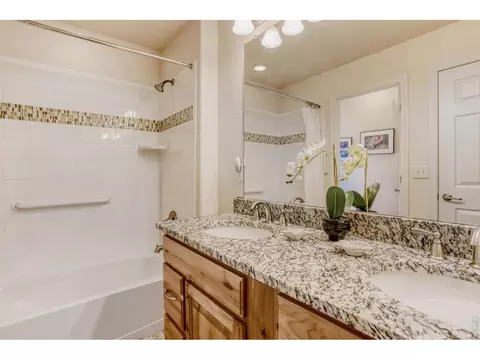 Bath - 101 Casper Dr, Lafayette, CO 80026 photo 3 of 4