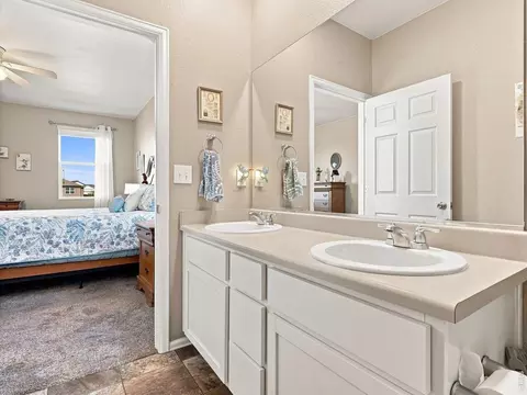Bath - 904 Charlton Dr, Windsor, CO 80550 photo 2 of 3