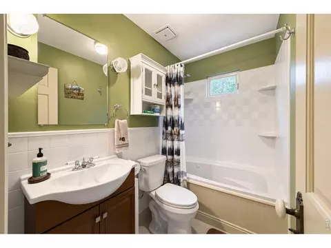 Bath - 745 Hickory Dr, Lyons, CO 80540 photo 1 of 1