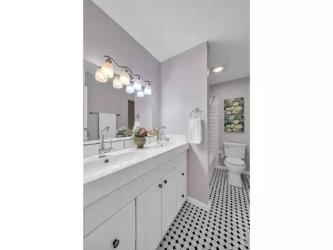 Bath - 3150 Iris Ave #F-108, Boulder, CO 80301 photo 2 of 3