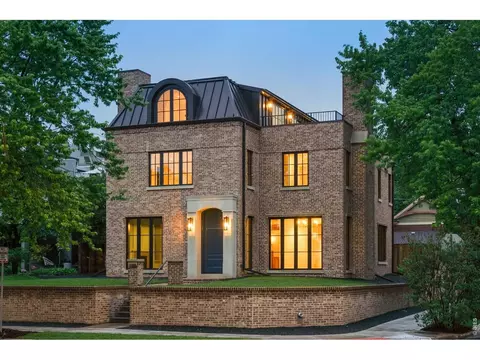 888 S Franklin St, Denver, CO 80209