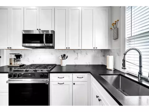 Kitchen - 624 Maxwell Ave, Boulder, CO 80304 photo 2 of 2