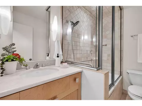 Bath - 790 Poplar Ave, Boulder, CO 80304 photo 1 of 3