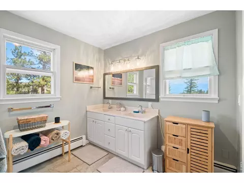 Bath - 526 Brook Rd, Boulder, CO 80302 photo 3 of 3
