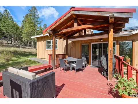 Exterior - 526 Brook Rd, Boulder, CO 80302 photo 5 of 9