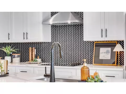Kitchen - 1436 Riverdale Dr, Windsor, CO 80550 photo 6 of 7