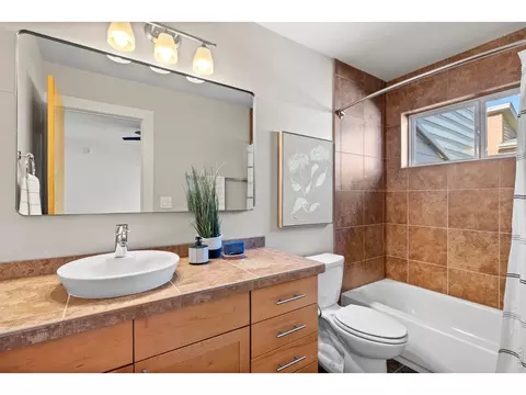 Bath - 3668 Pinedale St, Boulder, CO 80301 photo 2 of 7