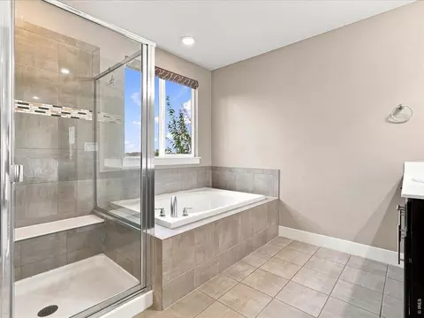 Bath - 2245 Stonefish Dr, Windsor, CO 80550 photo 2 of 2