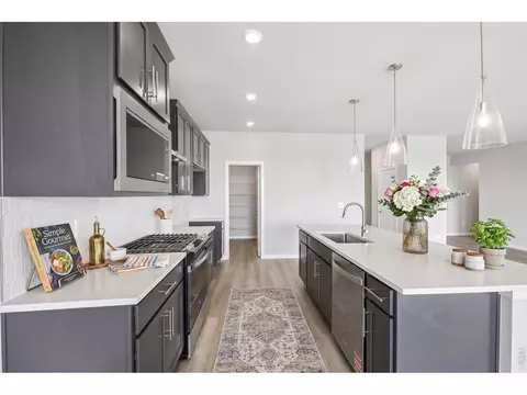 Kitchen - 348 Rustic Barn Ln, Berthoud, CO 80513 photo 1 of 2