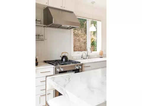Kitchen - 370 Arapahoe Ave #C, Boulder, CO 80302 photo 3 of 5