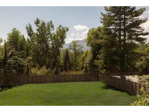 Exterior - 3633 Broadway St, Boulder, CO 80304 photo 4 of 5