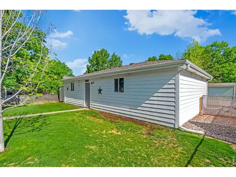 Exterior - 214 E Colorado Ave, Berthoud, CO 80513 photo 6 of 7