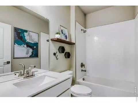 Bath - 617 Noola St, Windsor, CO 80550 photo 2 of 3