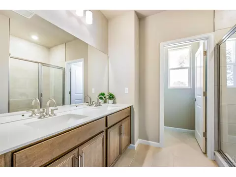 Bath - 656 Noola St, Windsor, CO 80550 photo 2 of 3