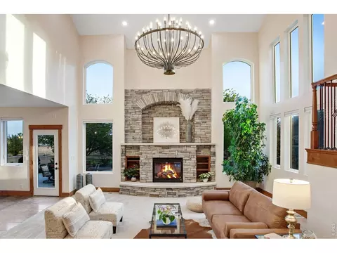 Living - 559 Dove Ln, Berthoud, CO 80513 photo 3 of 5
