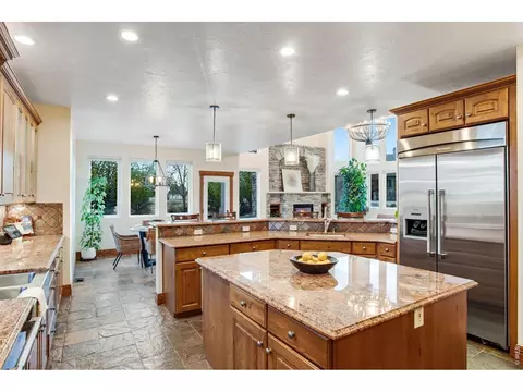 Kitchen - 559 Dove Ln, Berthoud, CO 80513 photo 3 of 4