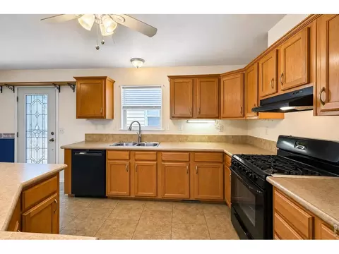 Kitchen - 7900 Mountain View Dr, Frederick, CO 80530 photo 4 of 6