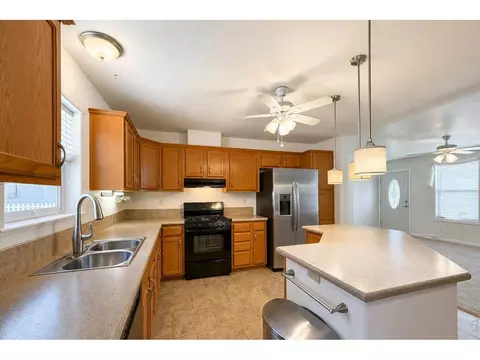 Kitchen - 7900 Mountain View Dr, Frederick, CO 80530 photo 3 of 6