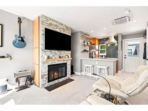 Living - 3025 Broadway St #10, Boulder, CO 80304 photo 3 of 4