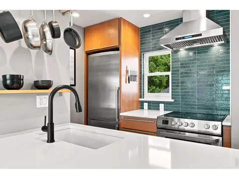 Kitchen - 3025 Broadway St #10, Boulder, CO 80304 photo 5 of 9
