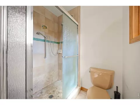 Bath - 99 Arroyo Chico, Boulder, CO 80302 photo 3 of 5
