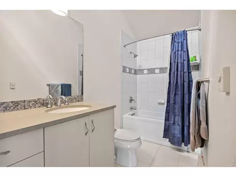 Bath - 99 Arroyo Chico, Boulder, CO 80302 photo 4 of 5