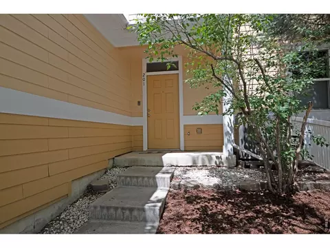 2059 Grays Peak Dr, Loveland, CO 80538