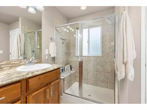 Bath - 161 E Ilex Ct, Milliken, CO 80543 photo 1 of 2