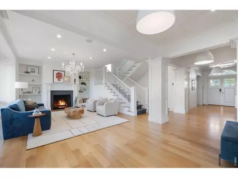Living - 1710 Sunset Blvd, Boulder, CO 80304 photo 2 of 3