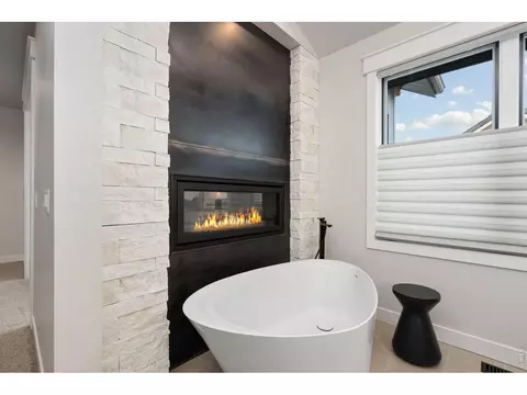Bath - 2311 Sugarloaf Rd, Berthoud, CO 80513 photo 9 of 11