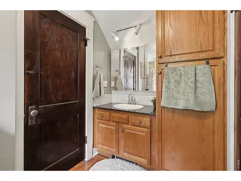 Bath - 1125 Maxwell Ave, Boulder, CO 80304 photo 2 of 5