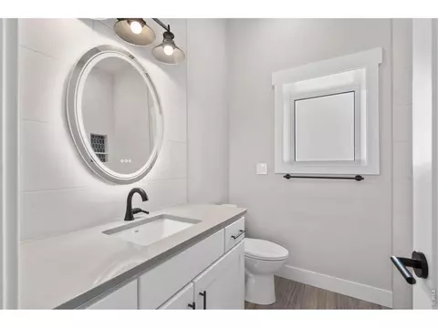 Bath - 1369 Burt Ave, Berthoud, CO 80513 photo 2 of 3