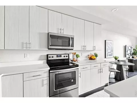Kitchen - 14956 E Hampden Ave, Aurora, CO 80014 photo 10 of 11