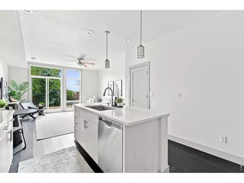 Kitchen - 14956 E Hampden Ave, Aurora, CO 80014 photo 9 of 11