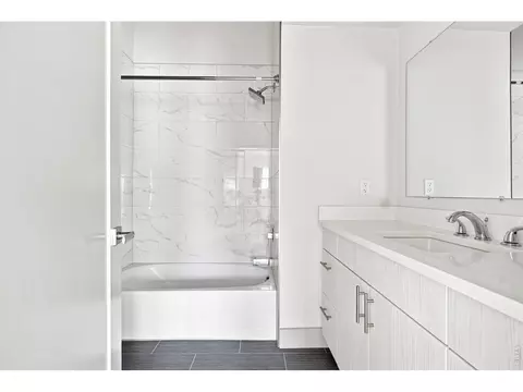 Bath - 14956 E Hampden Ave, Aurora, CO 80014 photo 7 of 7