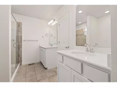 Bath - 135 S 8th St, Berthoud, CO 80513 photo 2 of 5