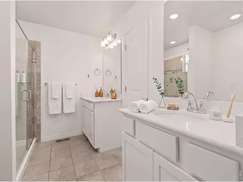 Bath - 135 S 8th St, Berthoud, CO 80513 photo 1 of 5