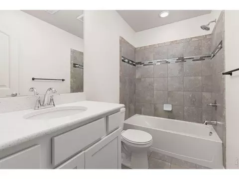 Bath - 135 S 8th St, Berthoud, CO 80513 photo 4 of 5
