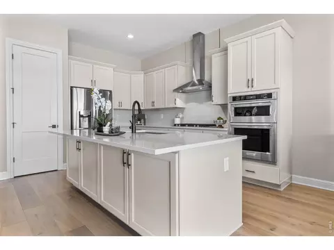 Kitchen - 3043 Newfound Lake Rd, Berthoud, CO 80513 photo 3 of 3