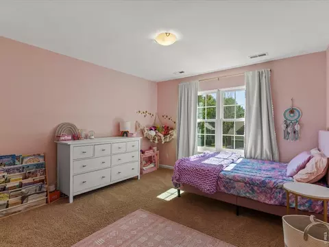 Bedroom - 2215 Creekside Dr, Longmont, CO 80504 photo 6 of 9
