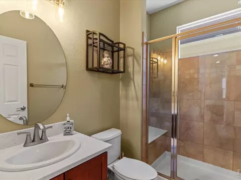 Bath - 2215 Creekside Dr, Longmont, CO 80504 photo 1 of 5