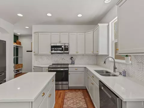 Kitchen - 2215 Creekside Dr, Longmont, CO 80504 photo 2 of 3