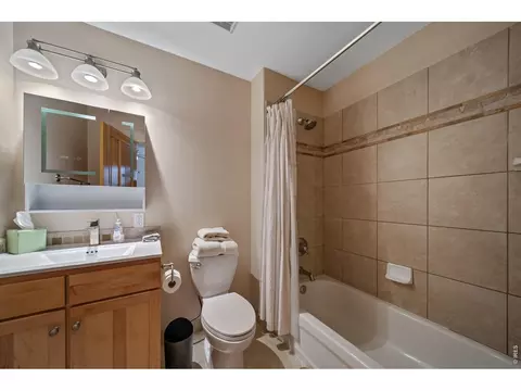 Bath - 621 1st Ave, Lyons, CO 80540 photo 2 of 3