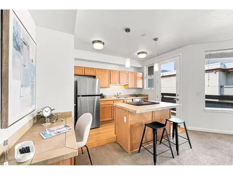 Kitchen - 2830 E College Ave #306, Boulder, CO 80303 photo 2 of 3